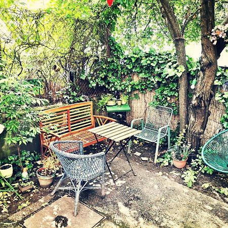 Flat In Historic Villa With Your Own Private Garden, Near City Park Budapešť Exteriér fotografie